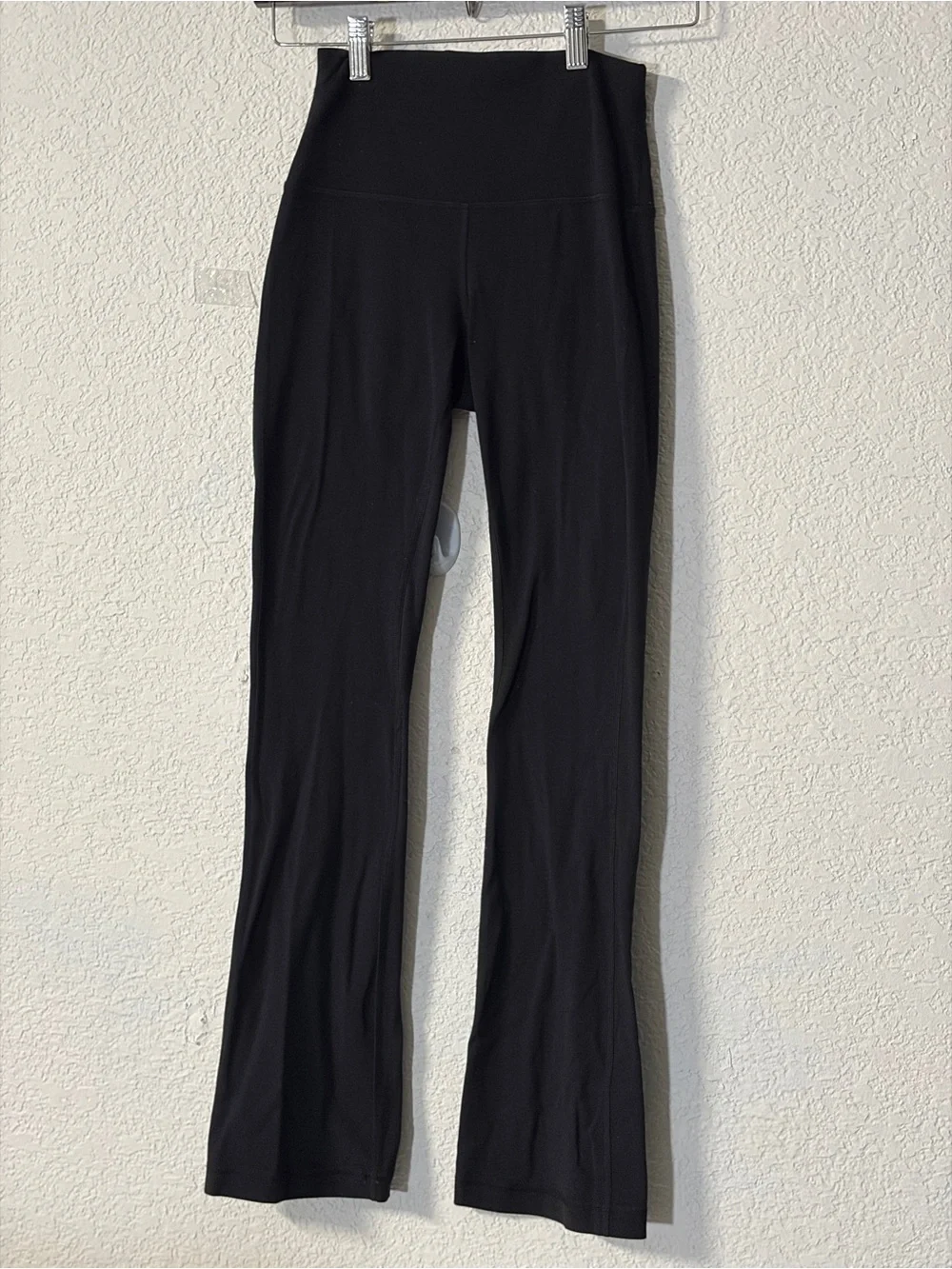lululemon athletica Black Align High Rise Mini Flared Pant 28” inseam size 4 - Picture 1 of 4